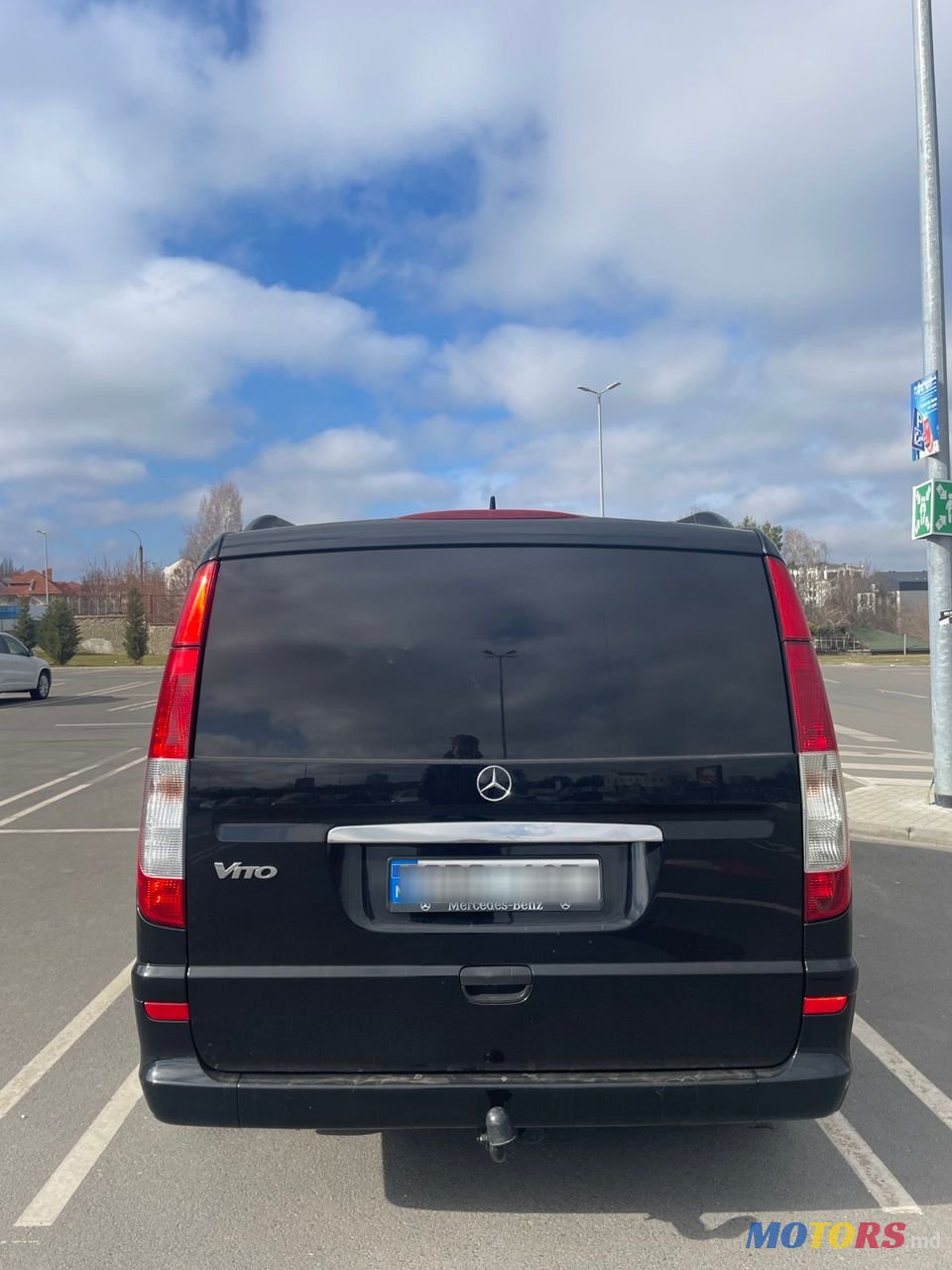 2012' Mercedes-Benz Vito photo #2