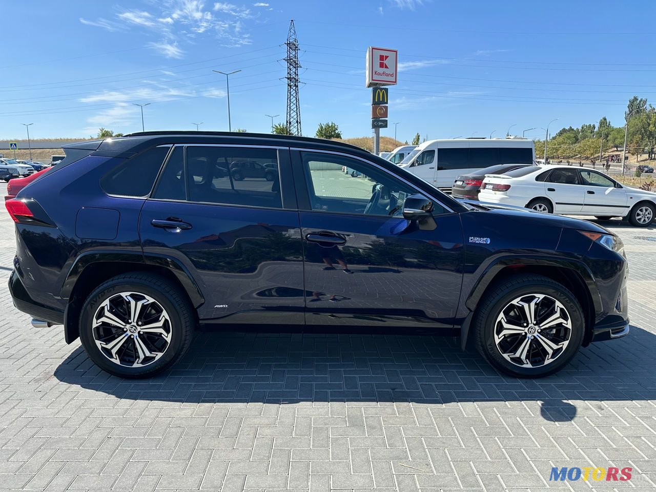 2021' Toyota RAV4 photo #4