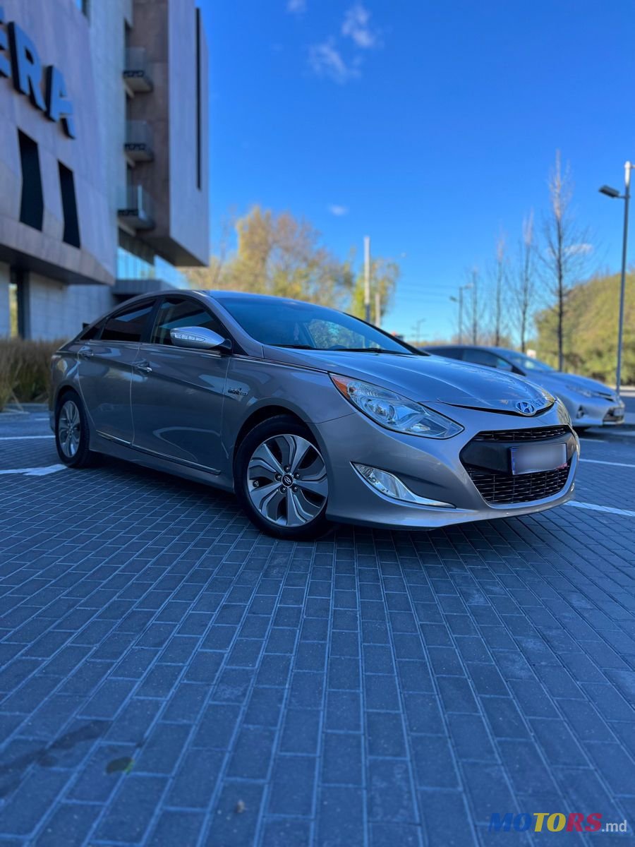 2013' Hyundai Sonata photo #3