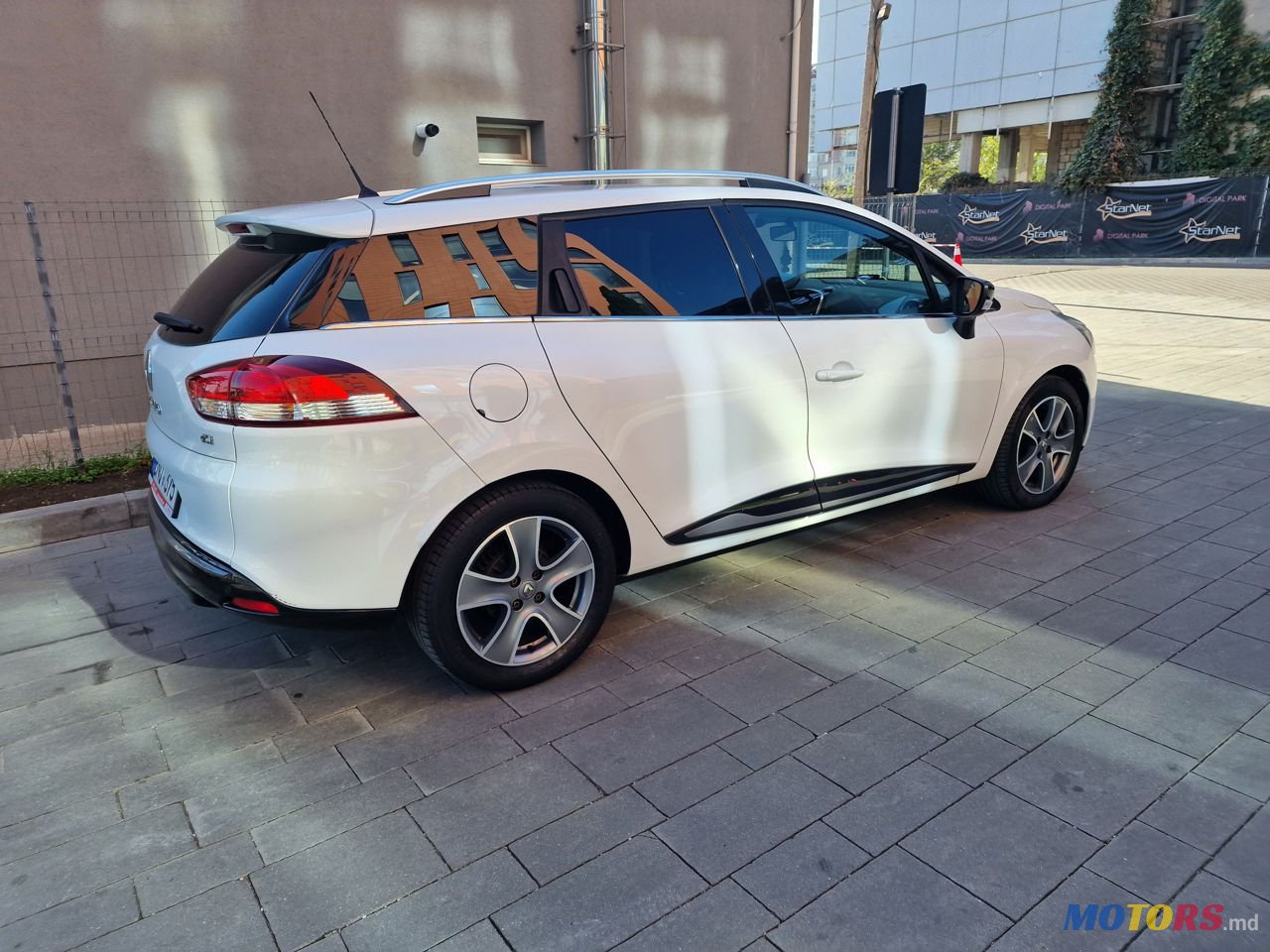 2015' Renault Clio photo #3