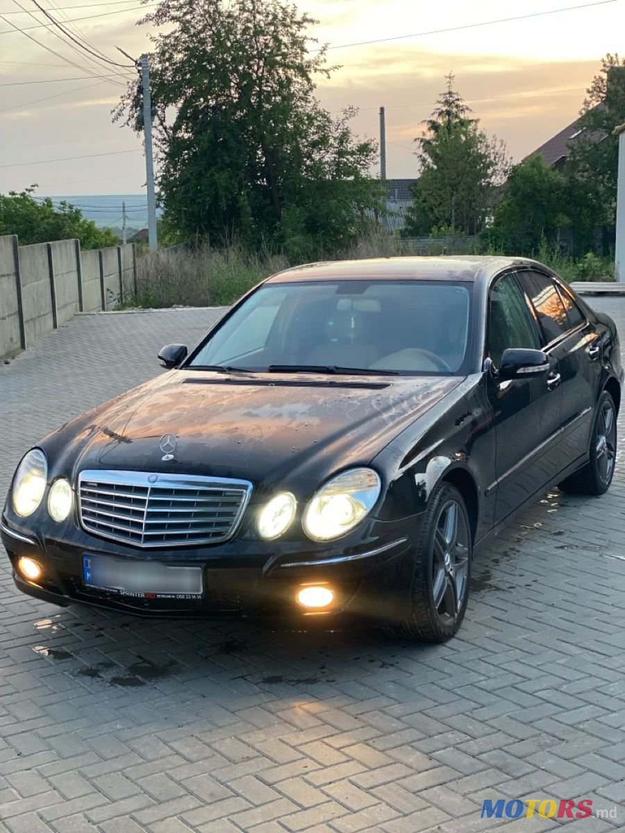 2008' Mercedes-Benz E-Class photo #1