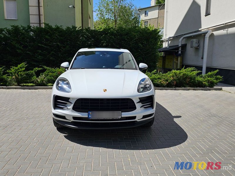 2021' Porsche Macan photo #2