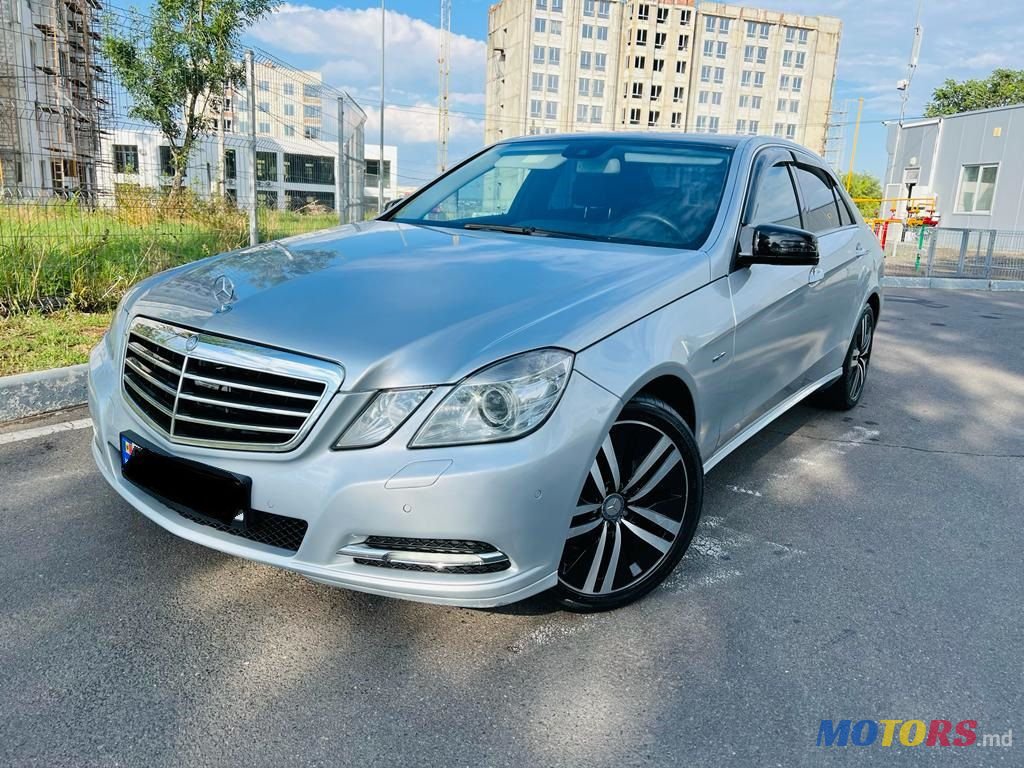 2011' Mercedes-Benz E Класс photo #3