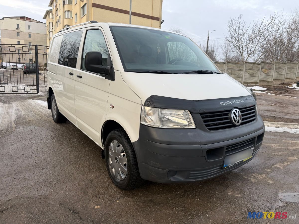 2009' Volkswagen Transporter photo #4