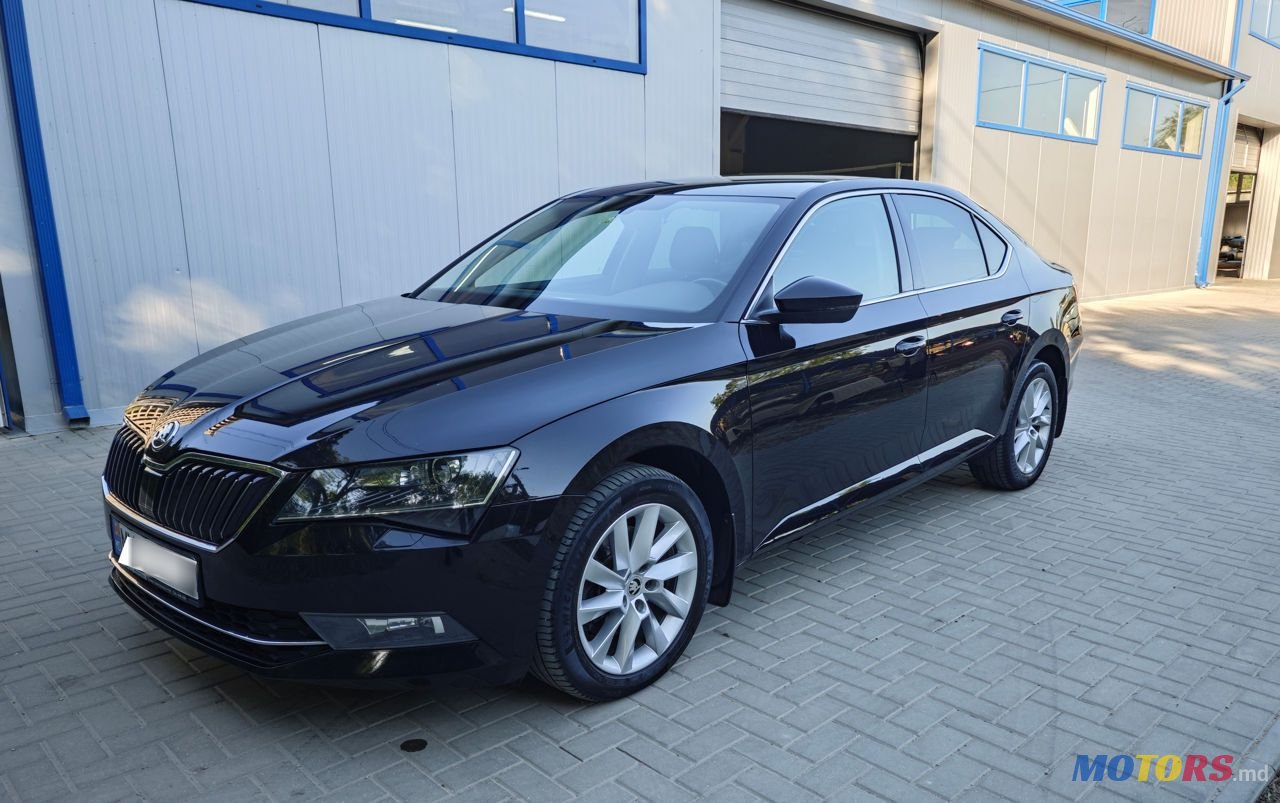 2016' Skoda Superb photo #2