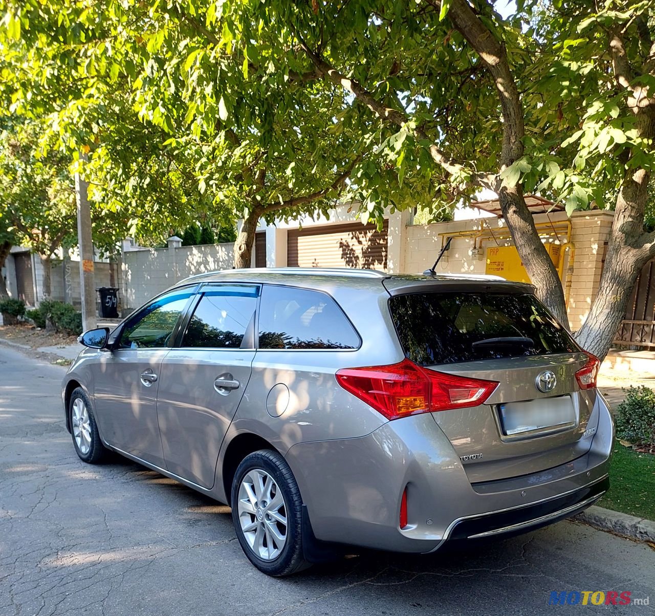 2014' Toyota Auris photo #4