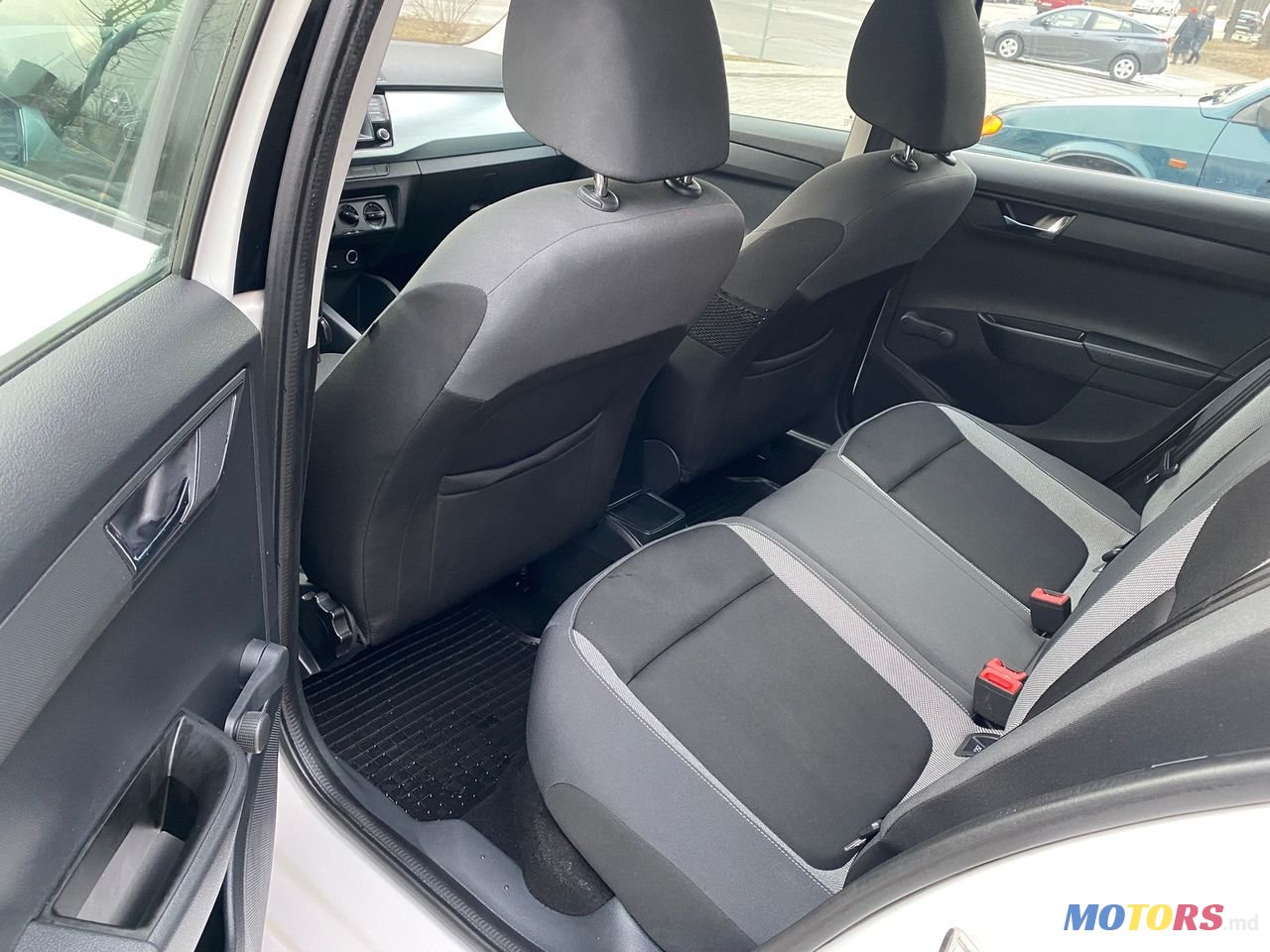 2015' Skoda Rapid photo #6