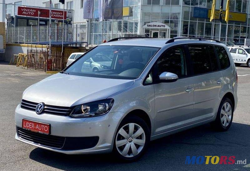 2010' Volkswagen Touran photo #1
