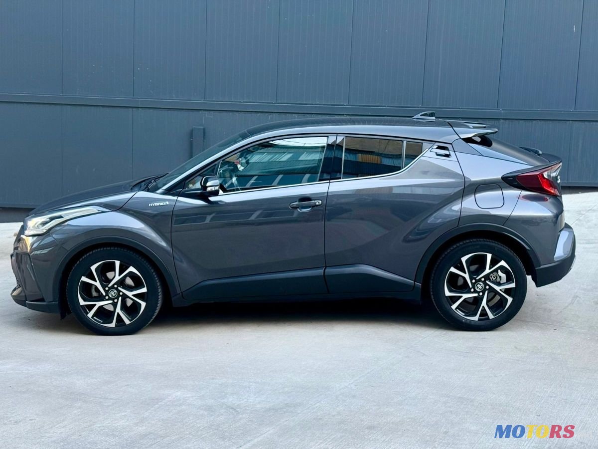 2020' Toyota C-HR photo #4