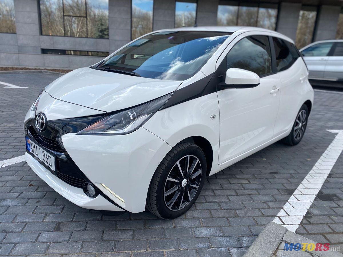 2017' Toyota Aygo photo #2