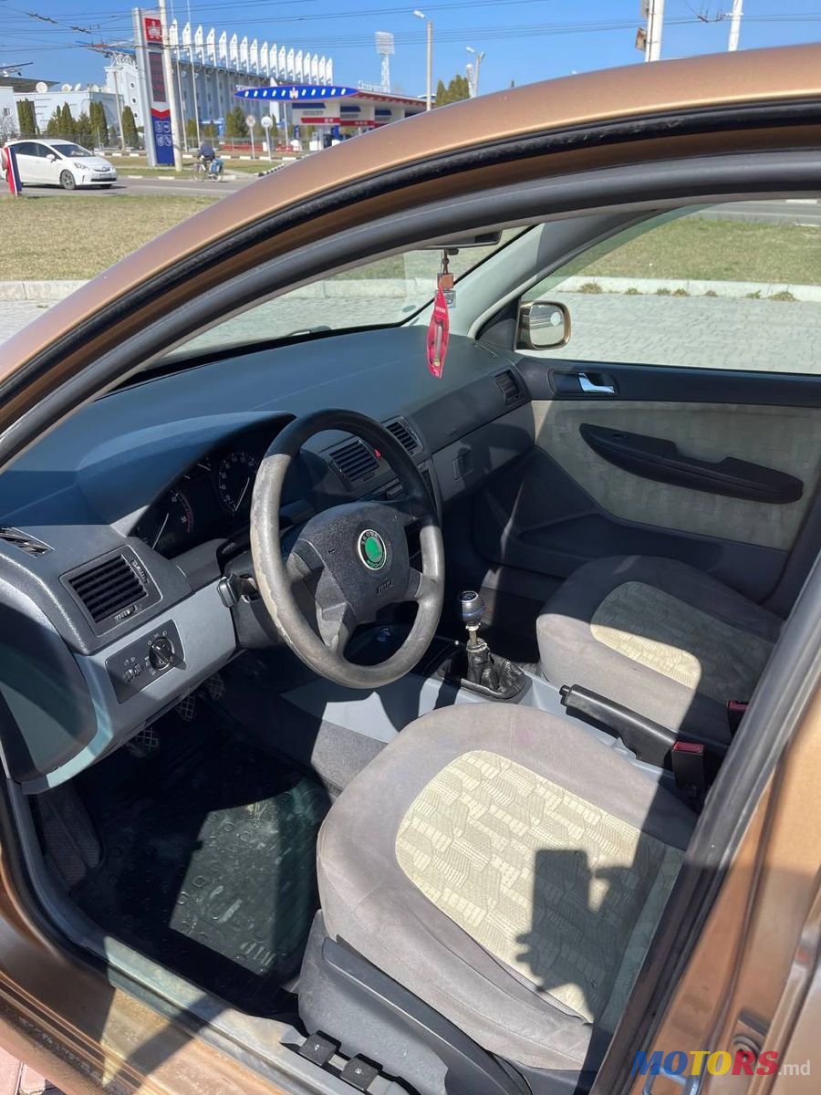 2002' Skoda Fabia photo #3