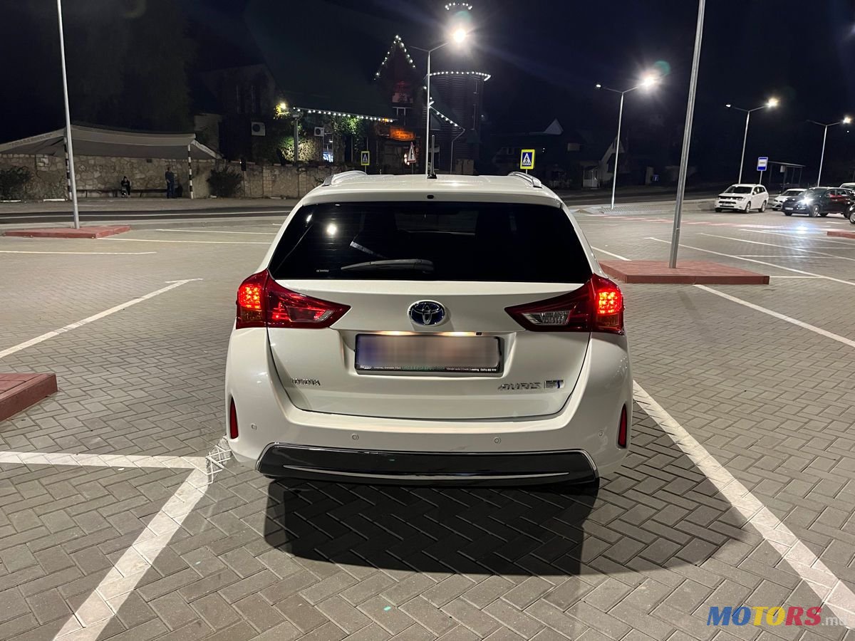 2014' Toyota Auris photo #4