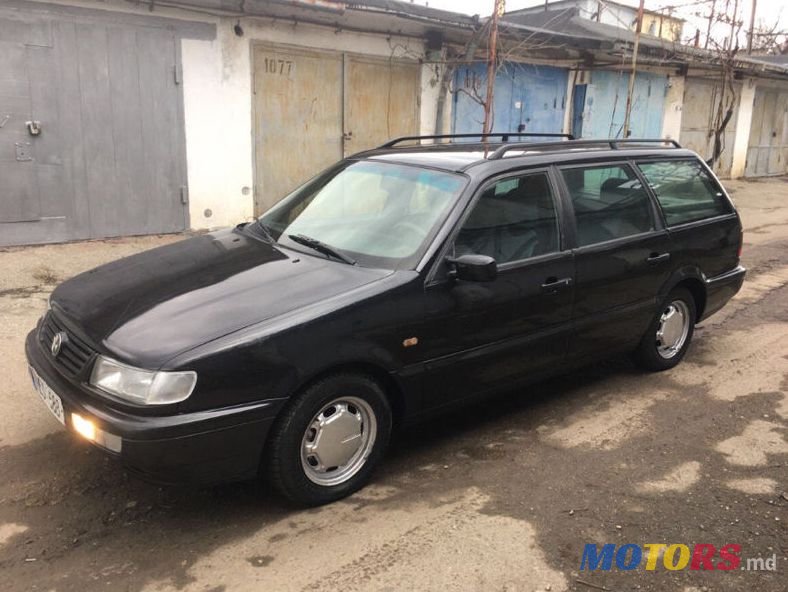 1995' Volkswagen Passat photo #2