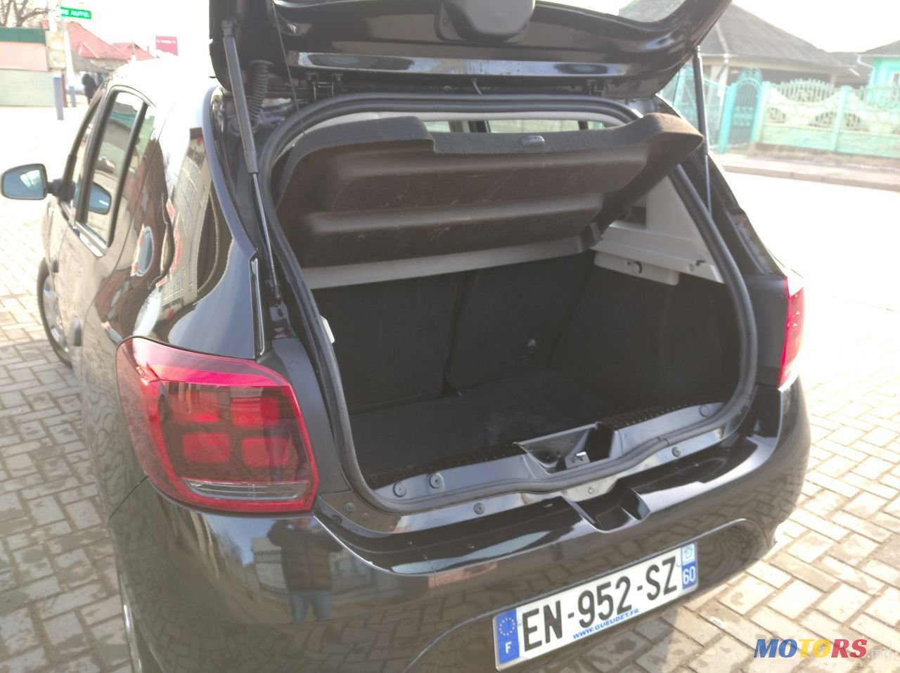 2017' Dacia Sandero photo #2