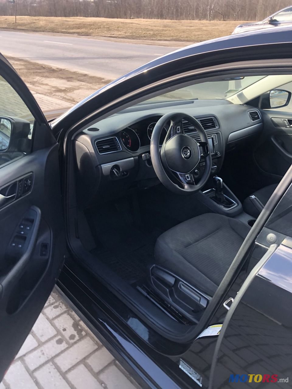 2015' Volkswagen Jetta photo #3