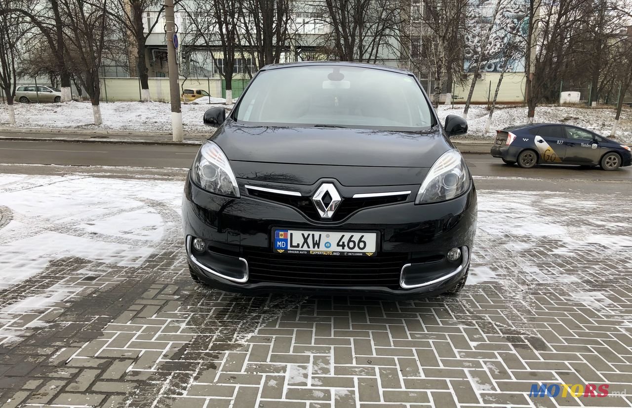 2013' Renault Grand Scenic photo #1