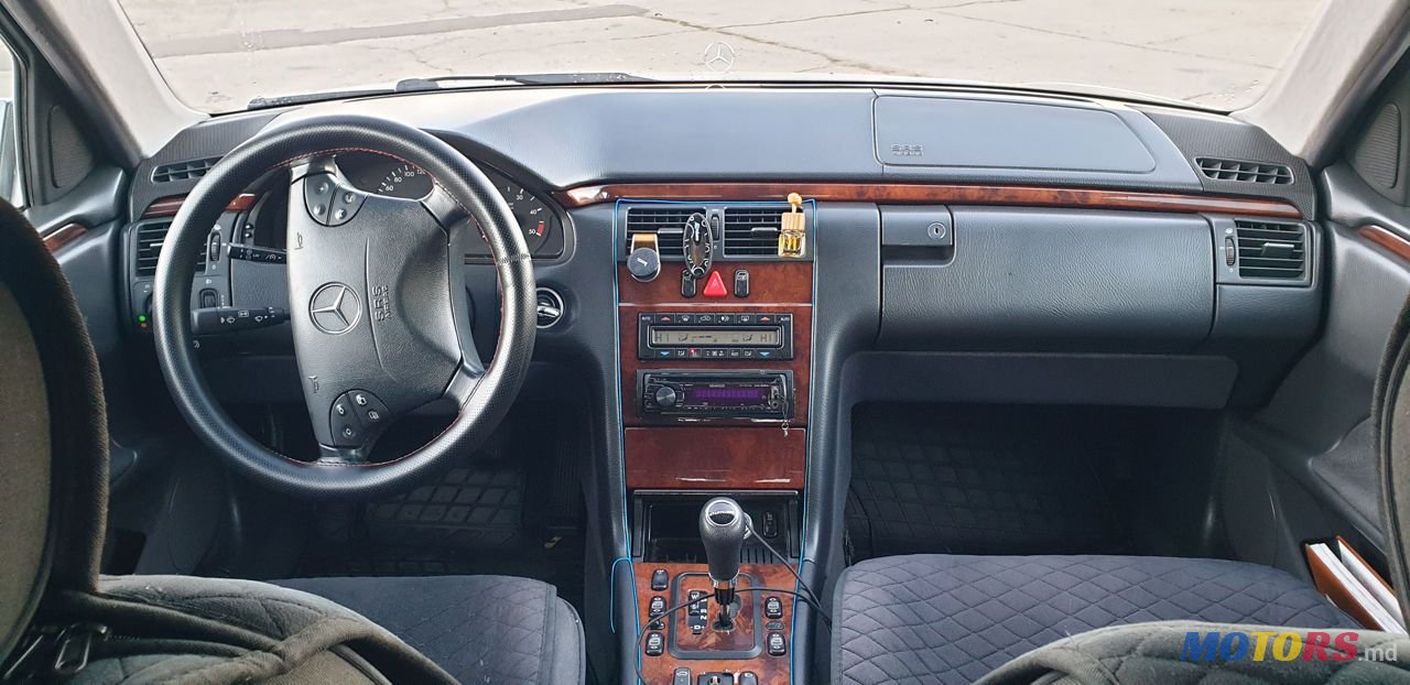 2000' Mercedes-Benz E Класс photo #2