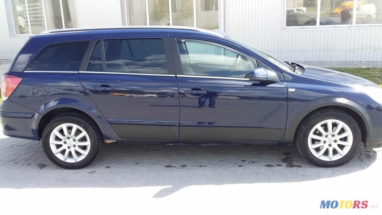 2006' Opel Astra photo #2