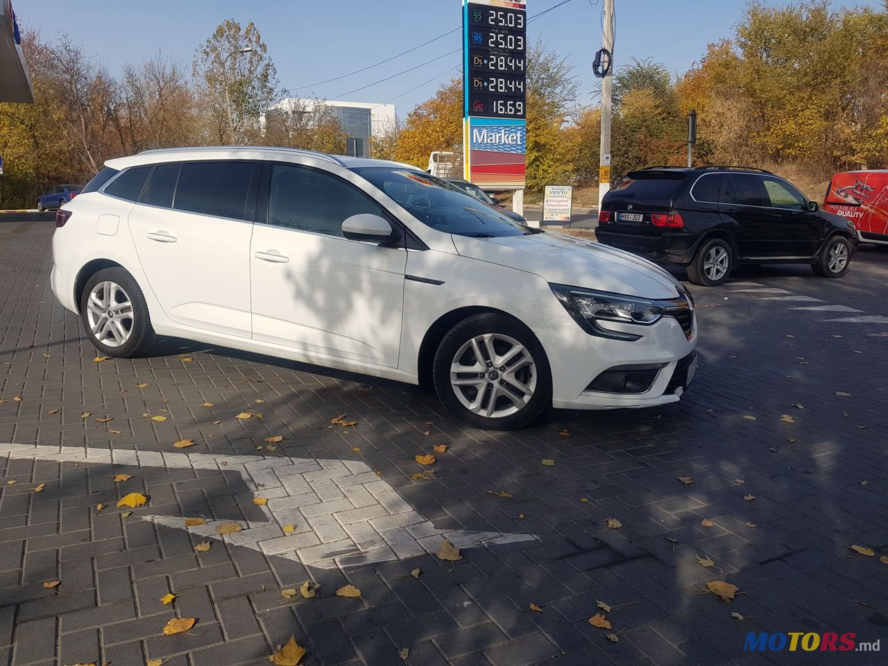 2017' Renault Megane photo #3