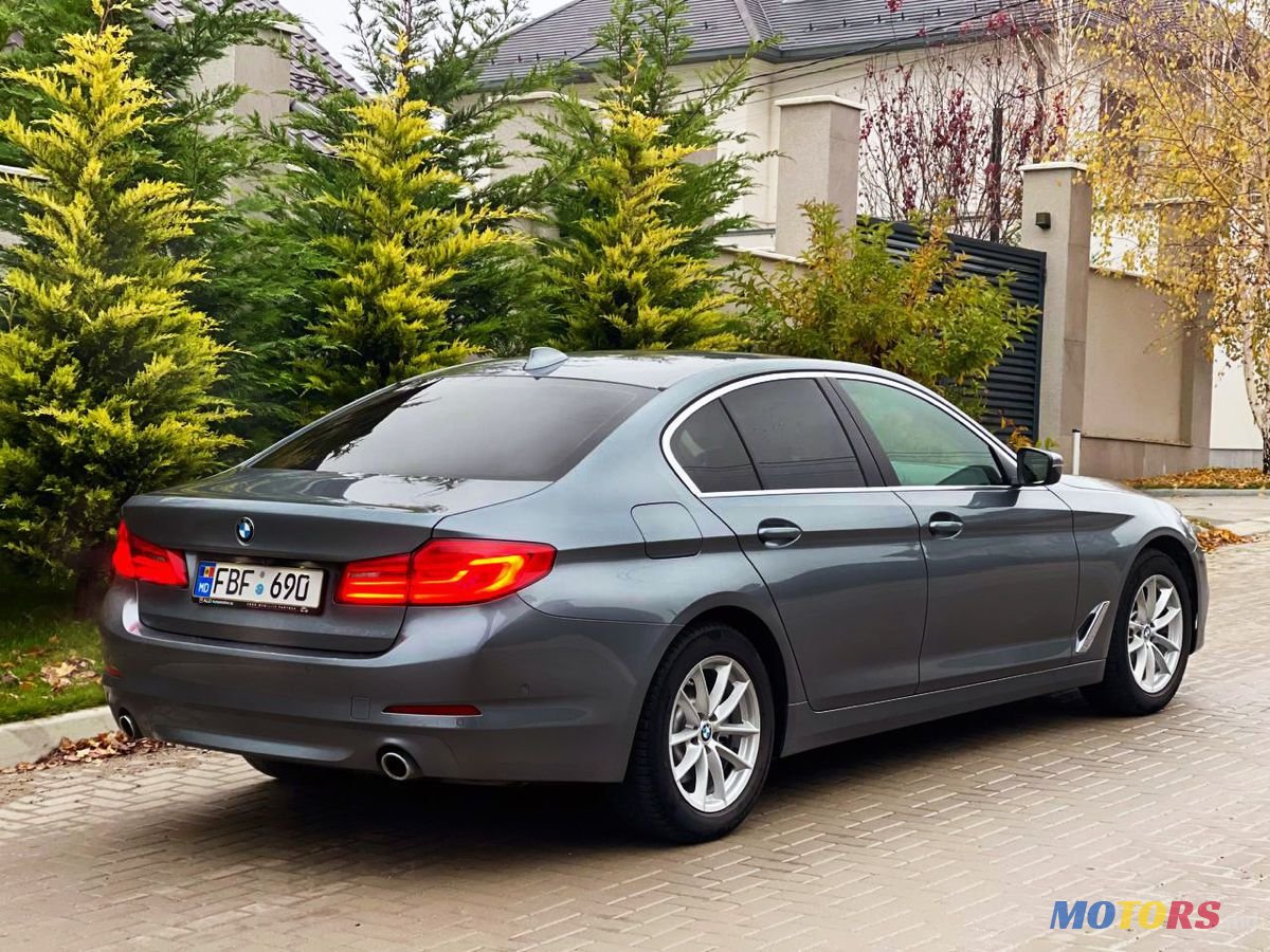 2017' BMW 5 Series photo #5