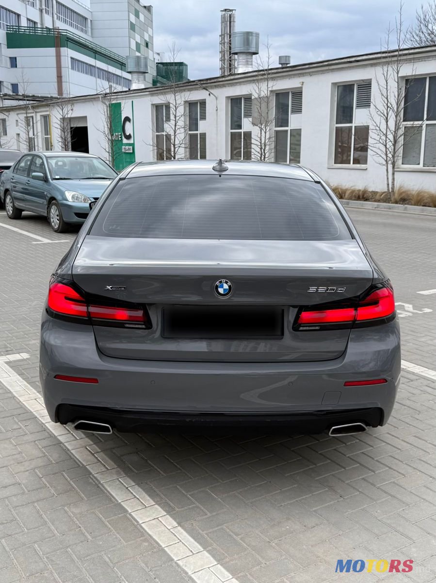 2021' BMW 5 Series photo #4