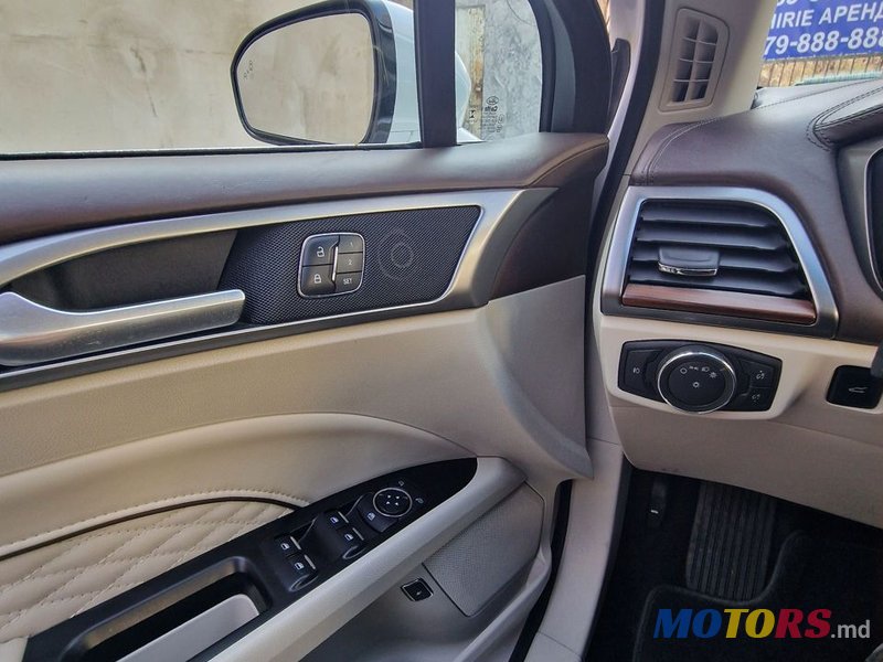 2017' Ford Fusion photo #5