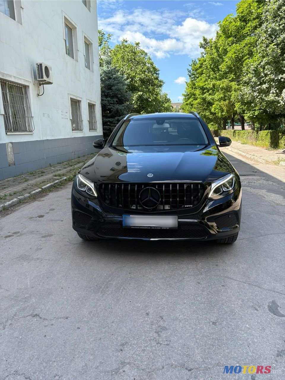 2017' Mercedes-Benz GLC photo #2