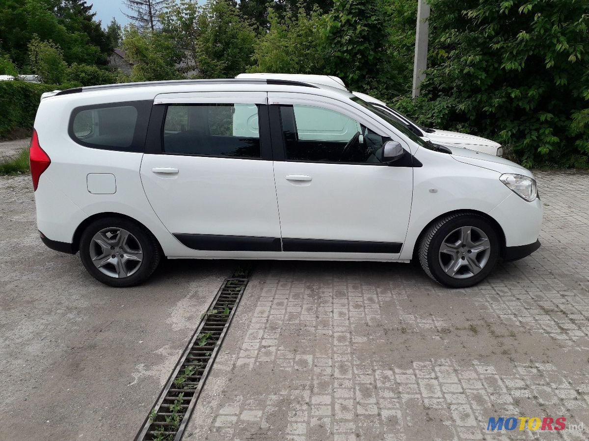 2012' Dacia Lodgy photo #4