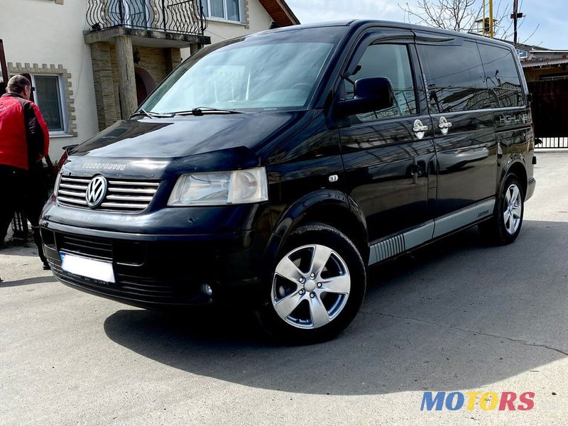 2005' Volkswagen Transporter photo #2