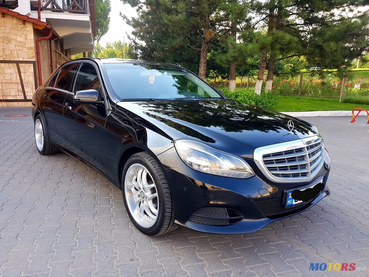 2014' Mercedes-Benz E Класс photo #3