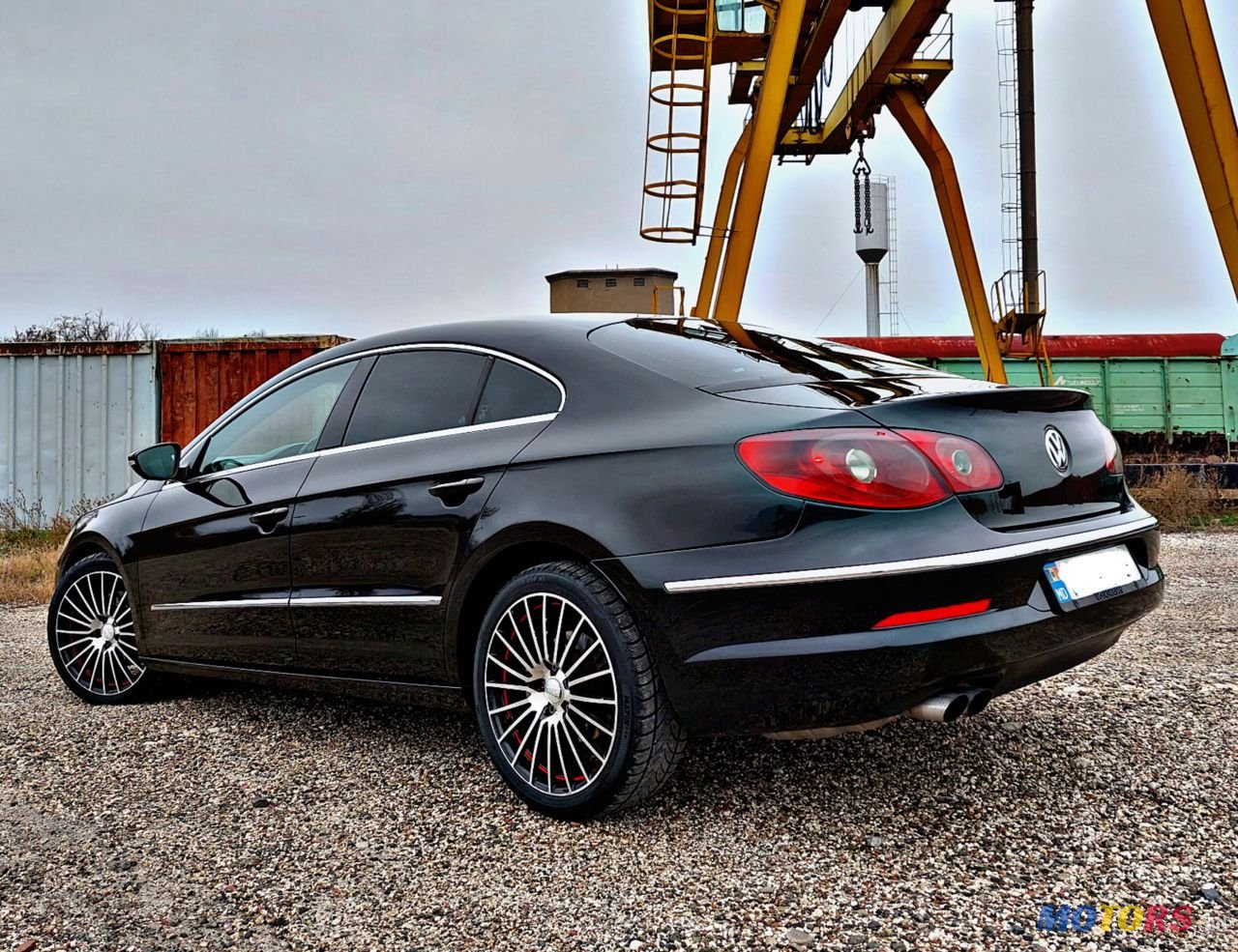 2009' Volkswagen Passat photo #4