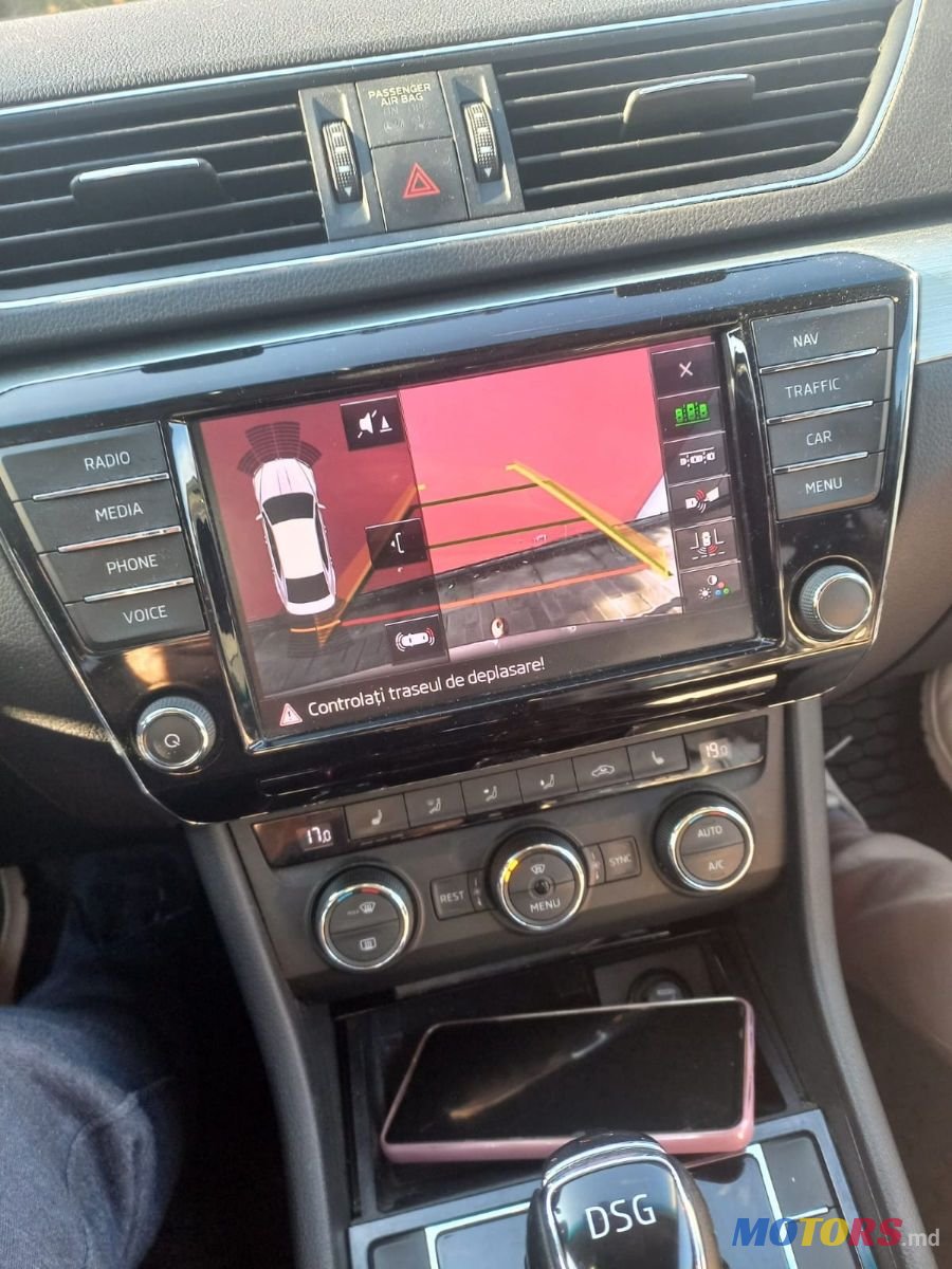 2016' Skoda Superb photo #3