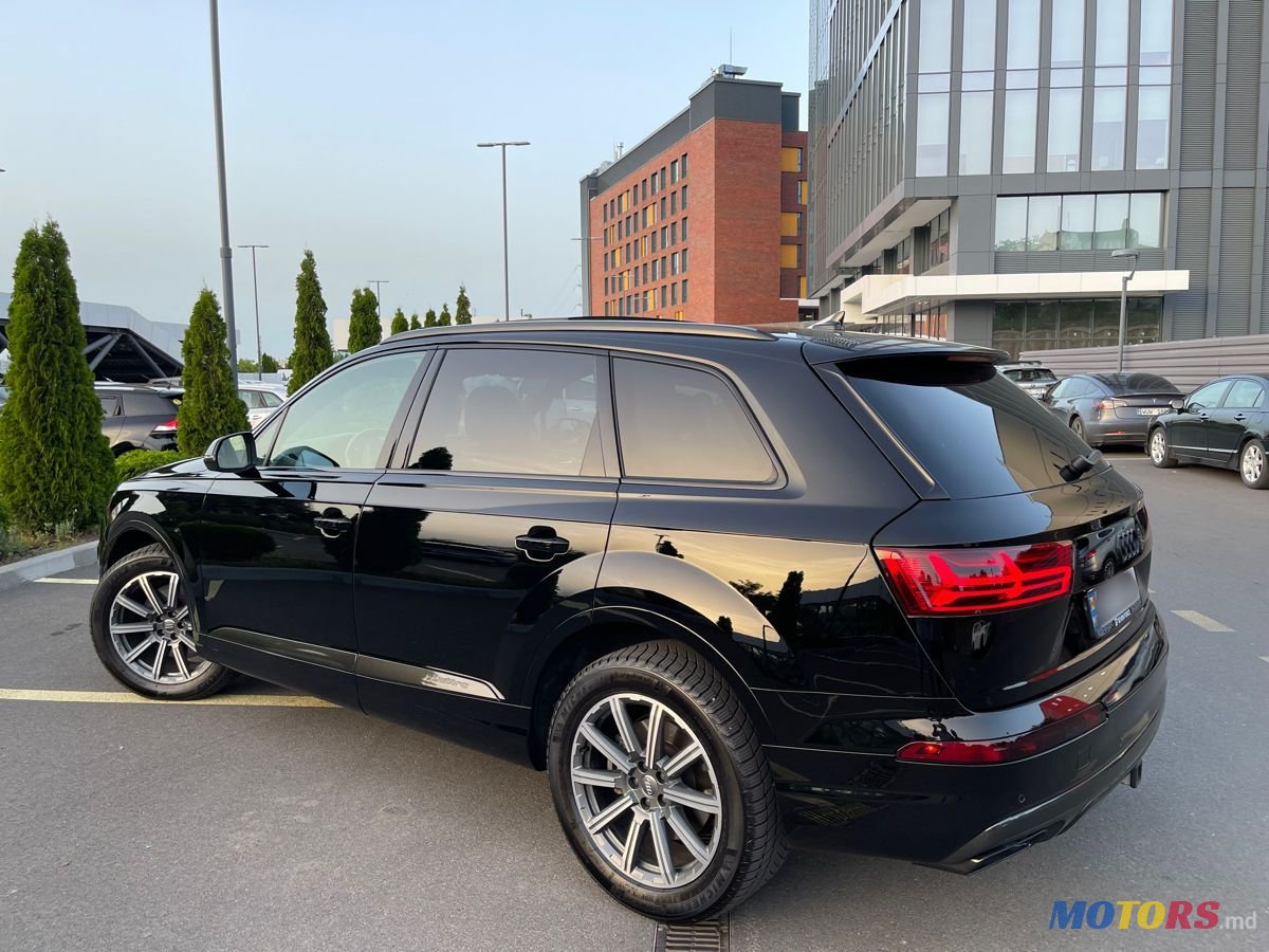2019' Audi Q7 photo #5
