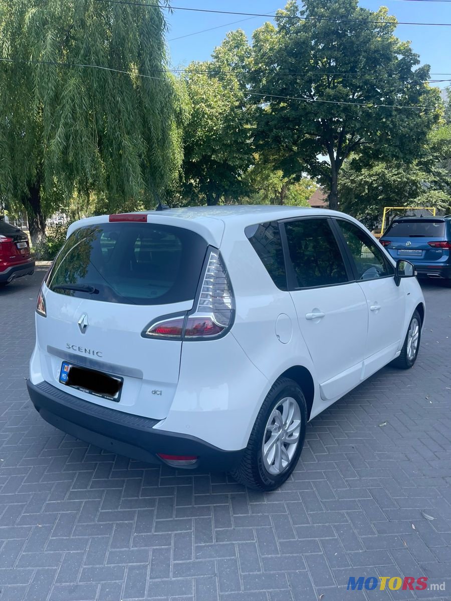 2015' Renault Scenic photo #3