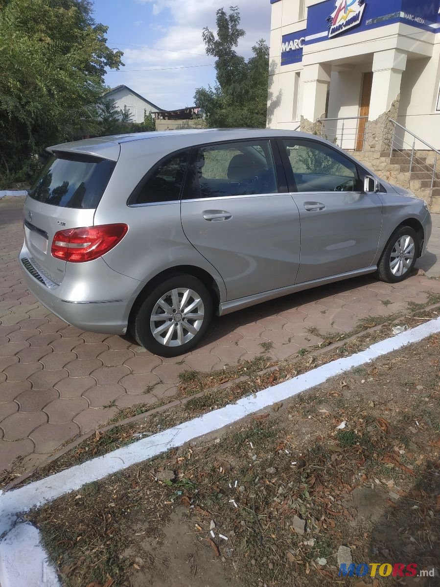 2014' Mercedes-Benz B-Class photo #3