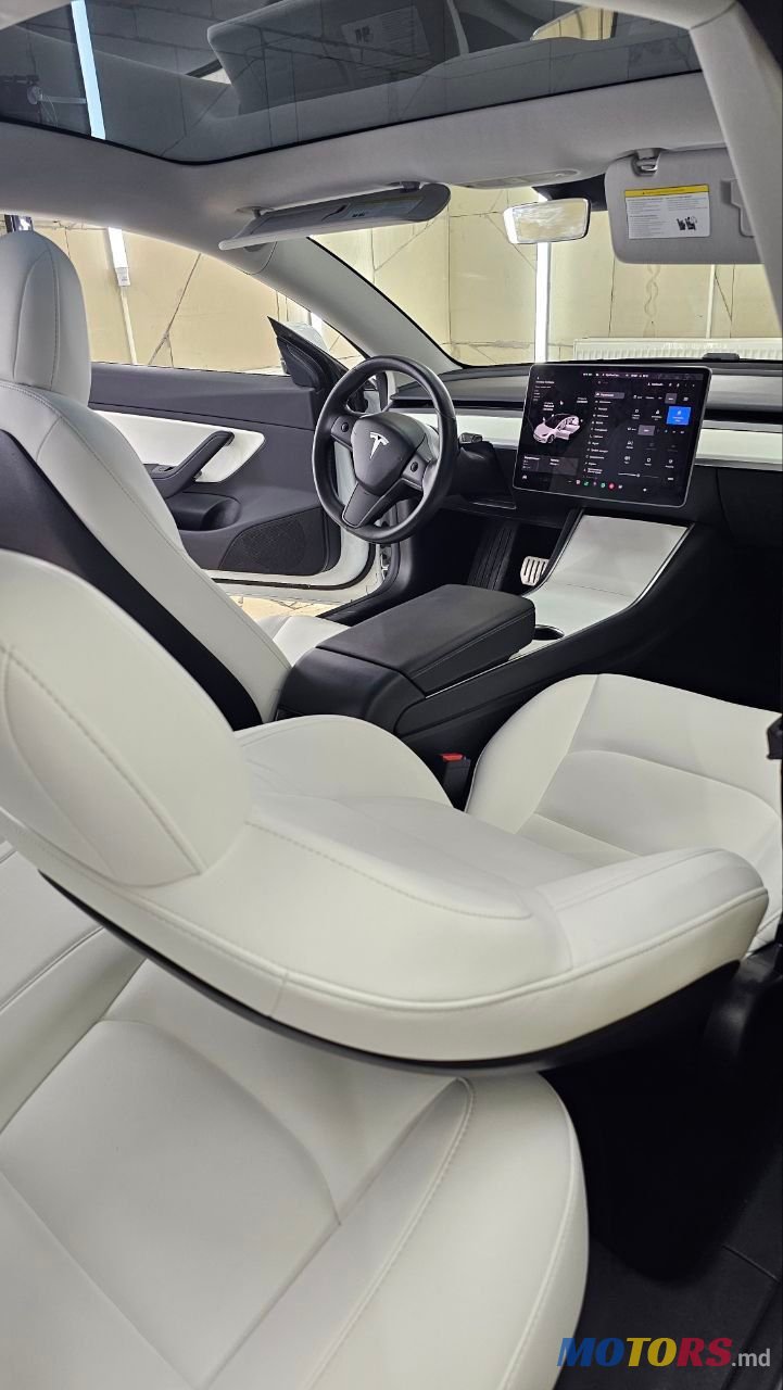 2018' Tesla Model 3 photo #4