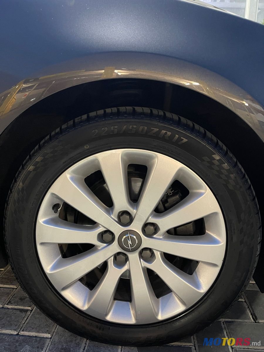 2011' Opel Astra photo #5