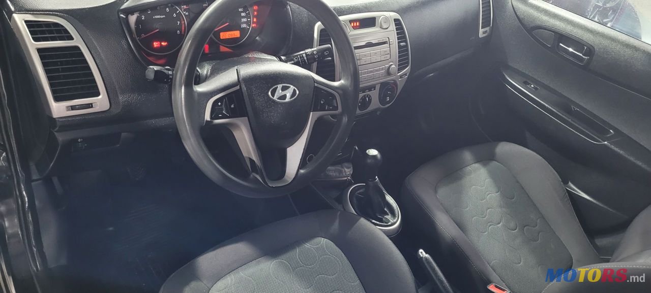 2009' Hyundai i20 photo #6