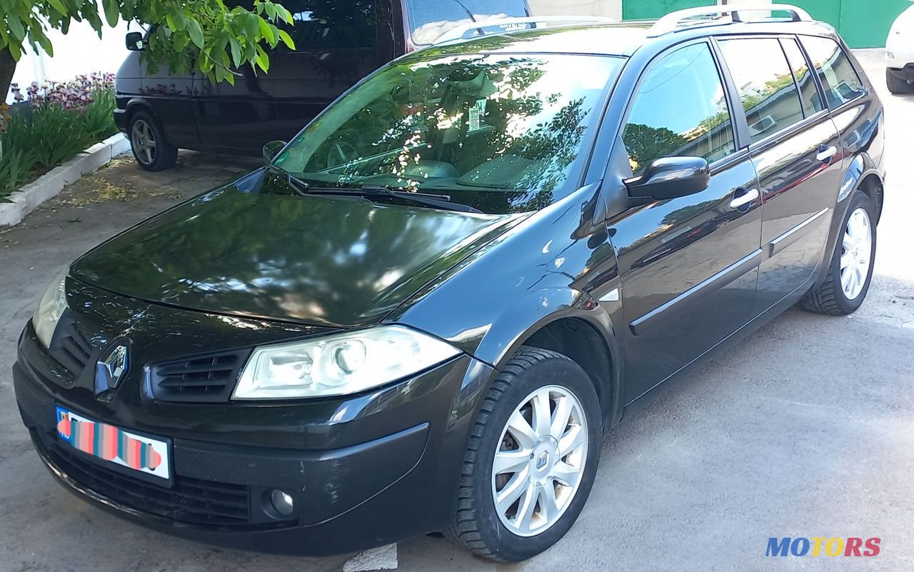 2008' Renault Megane photo #2