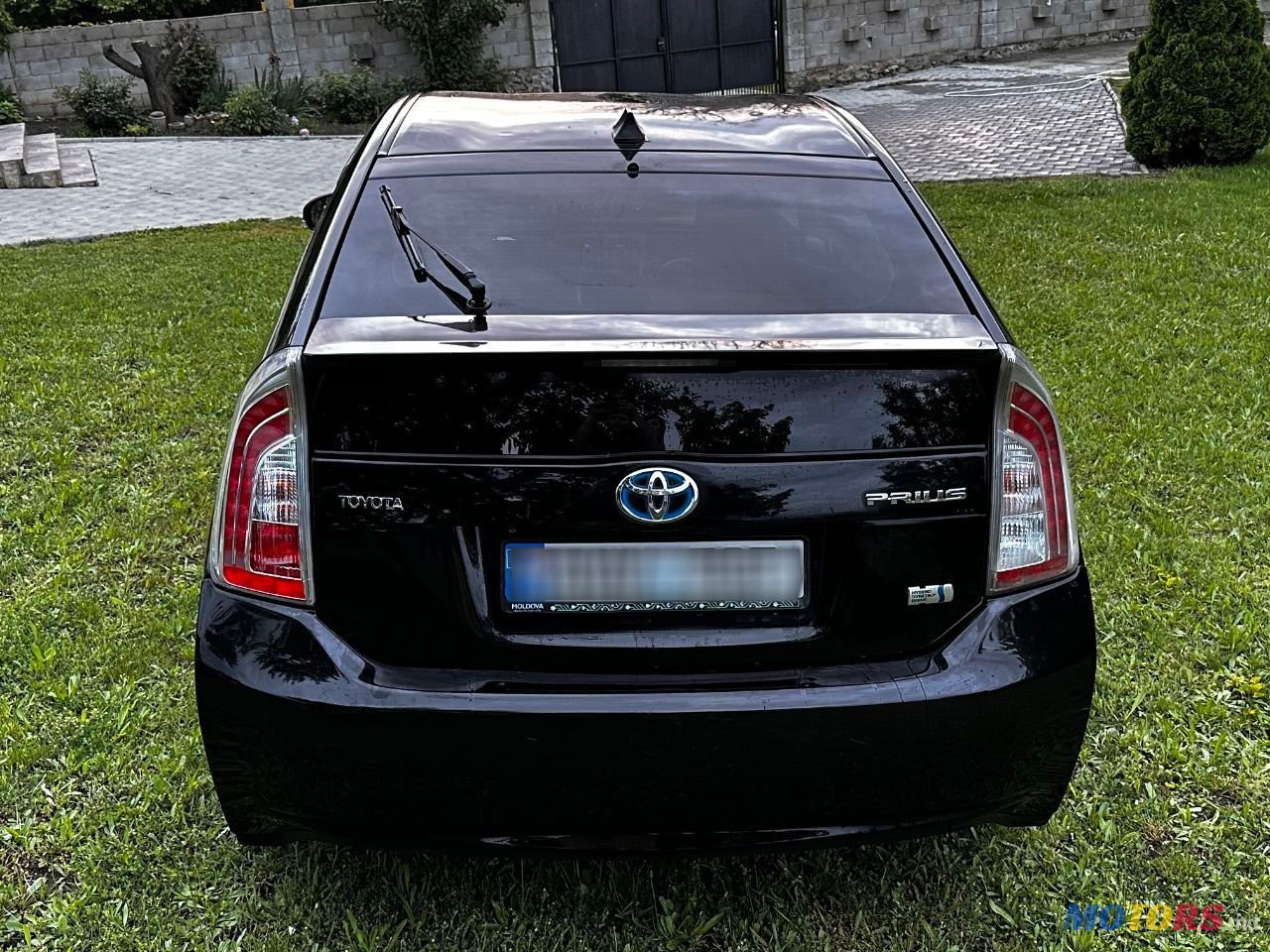 2013' Toyota Prius photo #2