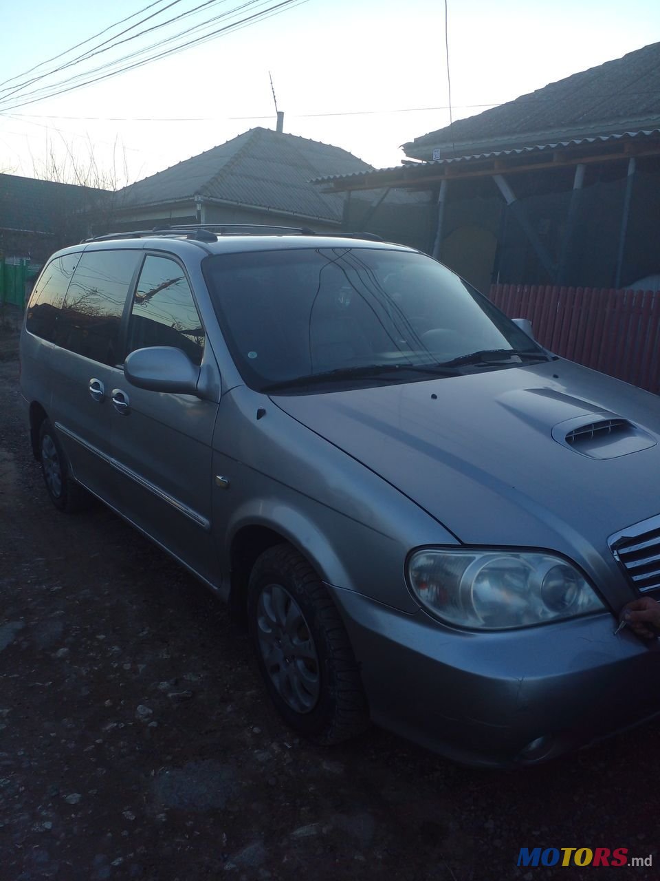 2004' Kia Carnival photo #3