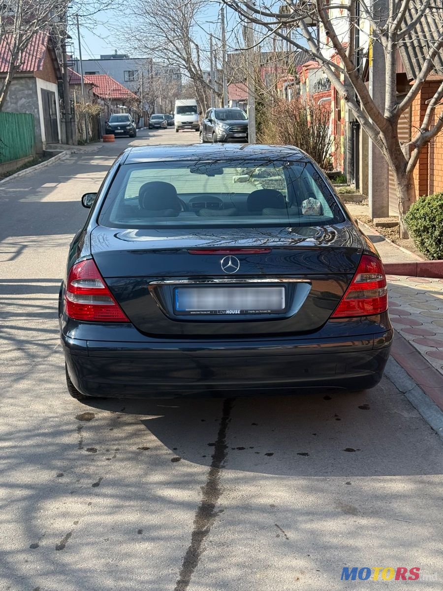 2005' Mercedes-Benz E-Class photo #4