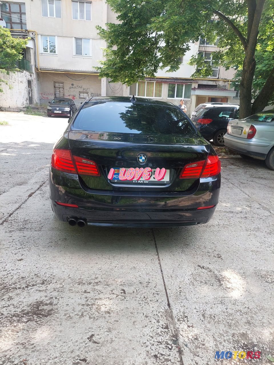 2012' BMW 5 Series photo #2