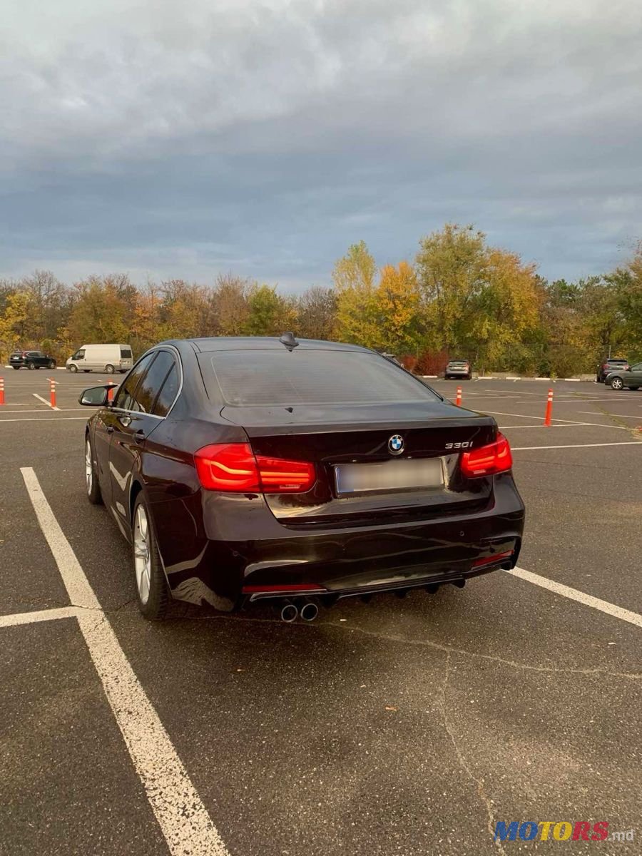 2016' BMW 3 Series photo #3