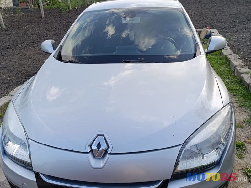 2012' Renault Megane photo #1