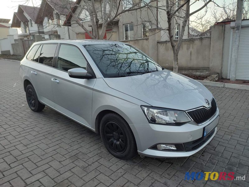 2015' Skoda Fabia photo #2