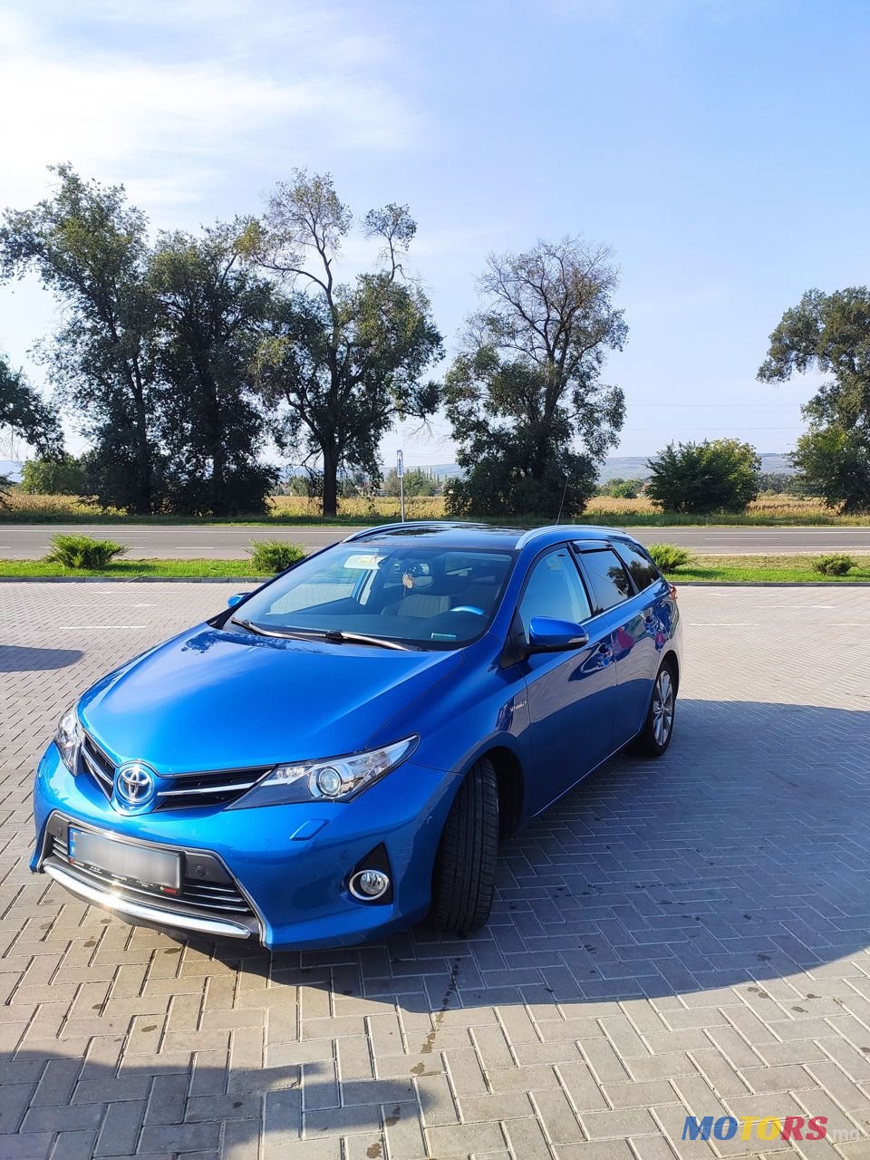 2014' Toyota Auris photo #3