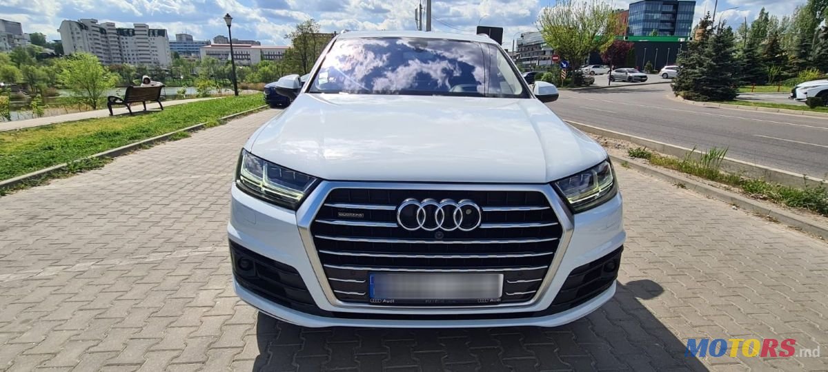 2016' Audi Q7 photo #1