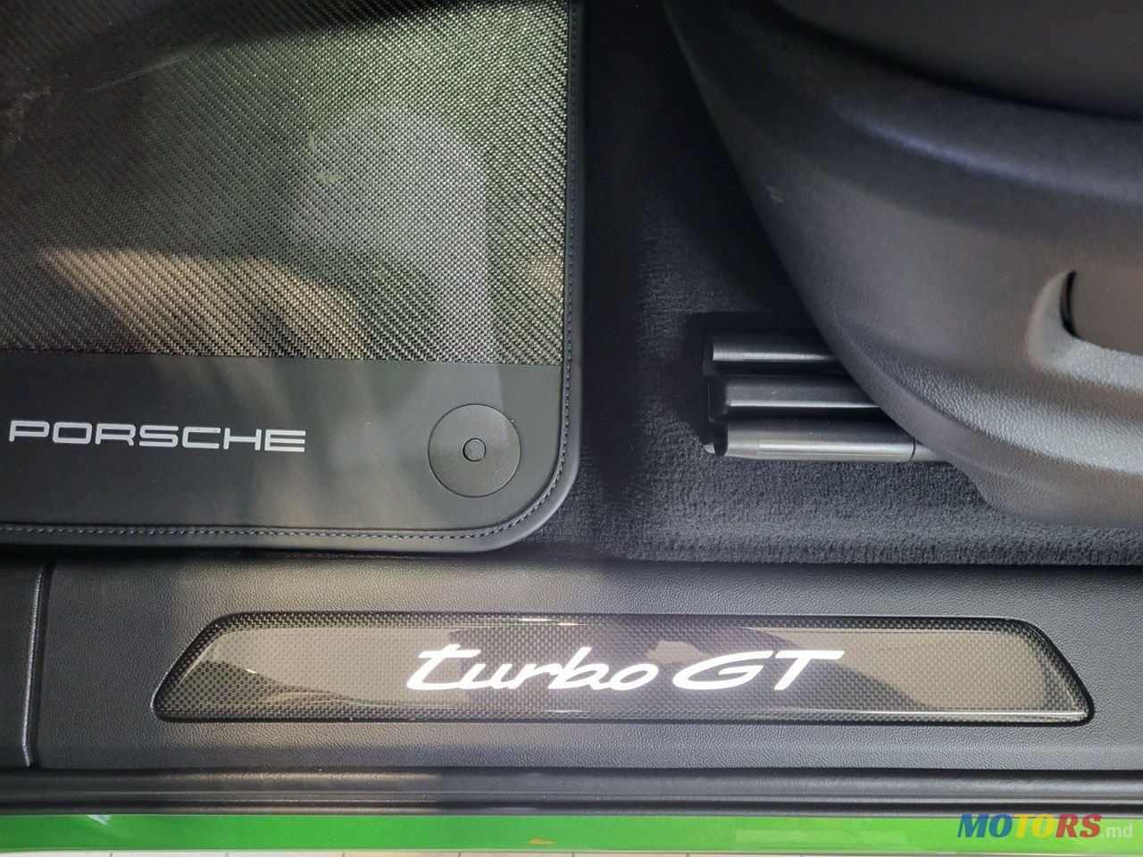 2024' Porsche Cayenne photo #6