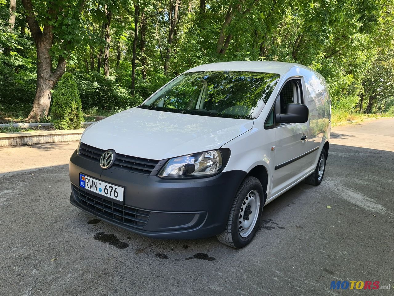2015' Volkswagen Caddy photo #2